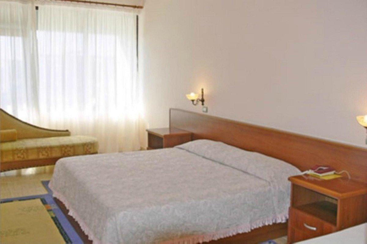 Akropoli Hotel Kryemëdhej Extérieur photo
