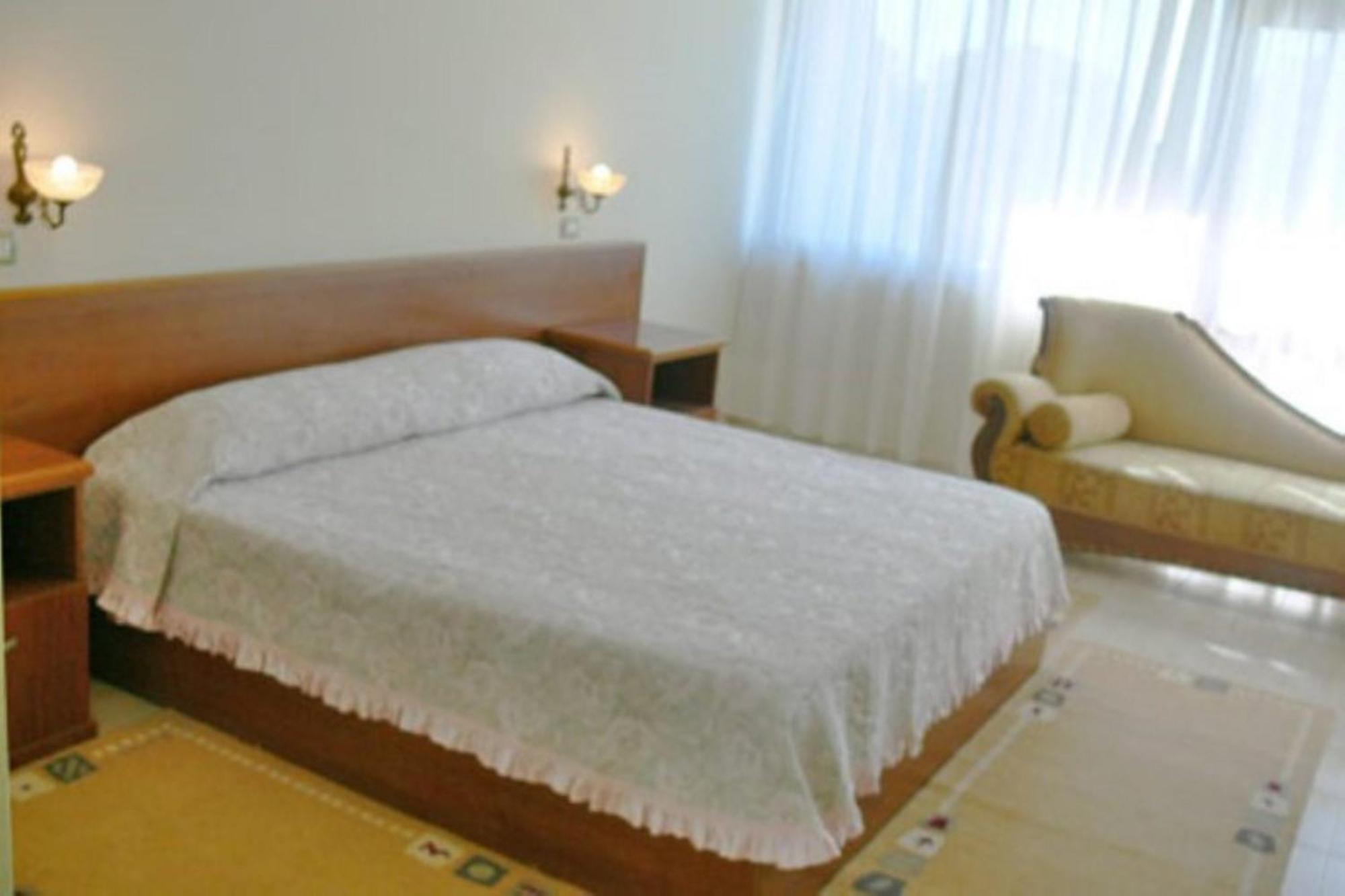 Akropoli Hotel Kryemëdhej Chambre photo