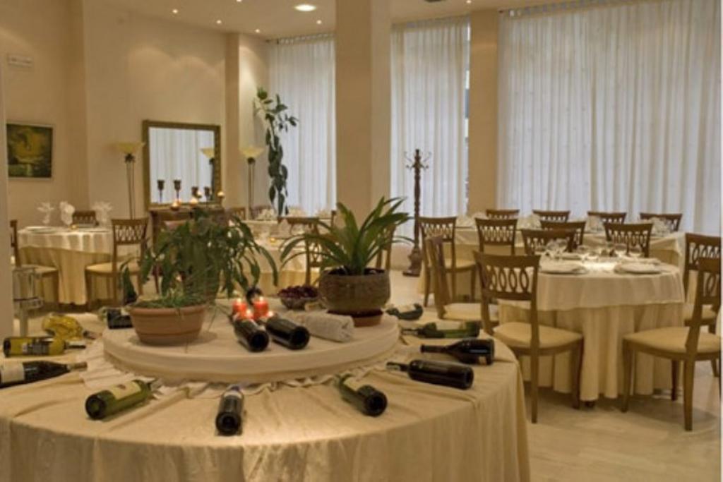 Akropoli Hotel Kryemëdhej Extérieur photo