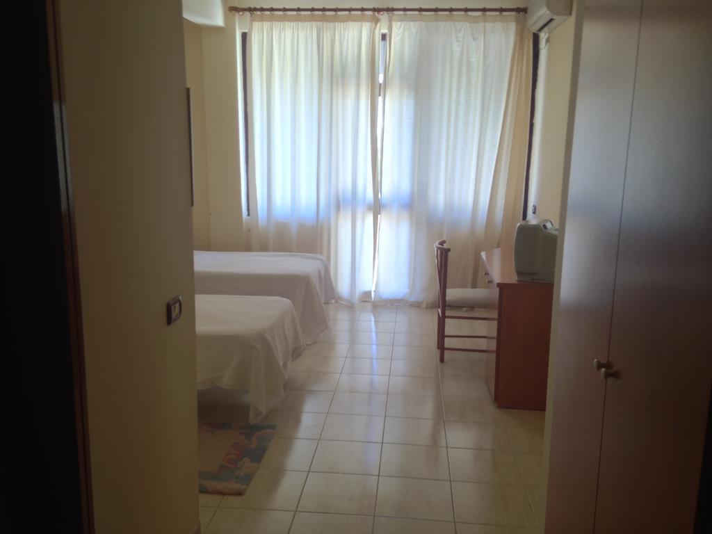 Akropoli Hotel Kryemëdhej Chambre photo